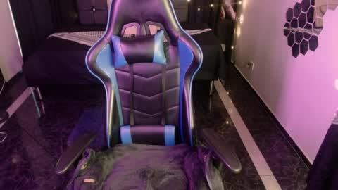 eliana_meaw online show from April 10, 2026, 2:00 pm