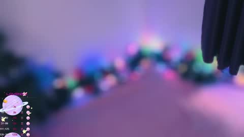 Snapshot of elianareynolds chatting on December 28, 2024, 6:17 am Ella online show from December 28, 2024, 6:17 am