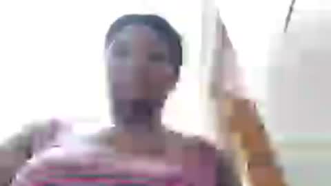 elianis598477 online show from June 12, 2026, 4:50 pm