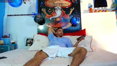 elias_salvatore_ online show from March 29, 2026, 5:02 pm