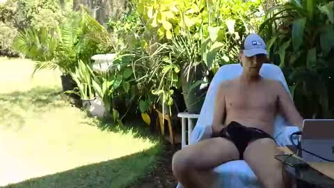 eliberator online show from October 31, 2025, 5:58 pm