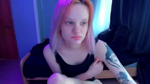elieiza_xo online show from March 9, 2026, 9:02 am