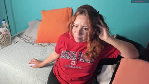 Snapshot of elif__girasol chatting on February 15, 2025, 11:47 pm elifgirasol online show from February 15, 2025, 11:47 pm