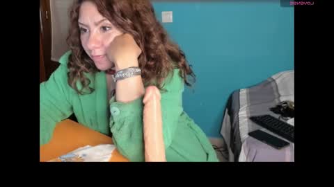 Snapshot of elif__girasol chatting on March 1, 2025, 12:07 am elifgirasol online show from March 1, 2025, 12:07 am