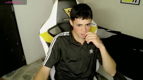 Snapshot of elii_797 chatting on October 1, 2025, 3:29 pm bby-santy online show from October 1, 2025, 3:29 pm