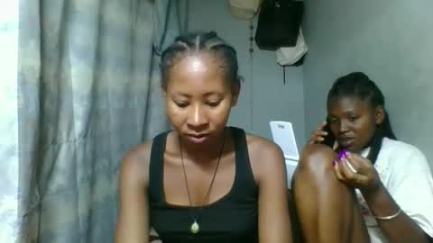 Snapshot of elina981 chatting on February 5, 2026, 8:08 am elina981 online show from February 5, 2026, 8:08 am