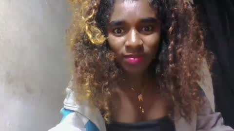 elina981 online show from May 25, 2026, 12:16 am