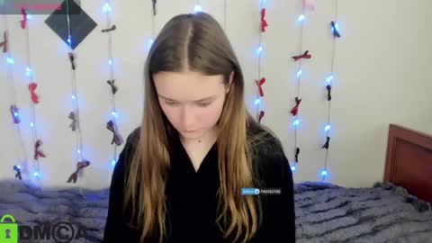 elina_x online show from June 5, 2026, 1:28 pm
