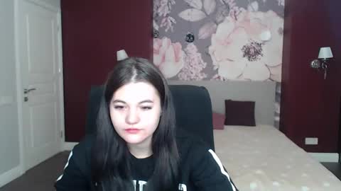 Snapshot of elinamils chatting on March 12, 2025, 6:40 am ElinaMils online show from March 12, 2025, 6:40 am