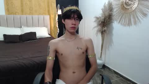 Snapshot of elio_collem chatting on October 31, 2025, 8:26 am ELIO online show from October 31, 2025, 8:26 am