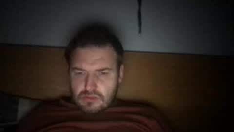 Snapshot of eliot26 chatting on January 4, 2025, 12:37 am e26 online show from January 4, 2025, 12:37 am