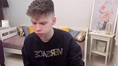 Snapshot of eliotmars chatting on April 13, 2026, 11:05 am eliotmars online show from April 13, 2026, 11:05 am