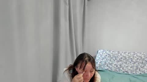 Snapshot of elis_gabbi chatting on October 31, 2025, 1:17 am Elis online show from October 31, 2025, 1:17 am