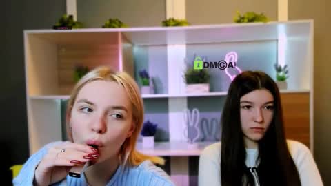 Snapshot of elis_sunny chatting on February 3, 2026, 6:11 am elis_sunny online show from February 3, 2026, 6:11 am