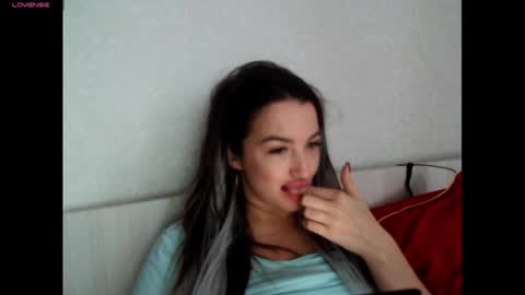 elisa_dove208 online show from October 23, 2025, 6:34 am