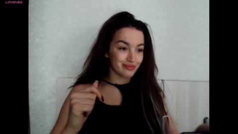 elisa_dove208 online show from January 10, 2026, 9:33 am