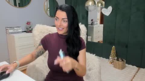 Maria online show from December 16, 2025, 5:12 am