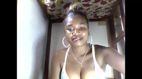 elisabeth2525 online show from October 13, 2025, 7:41 am