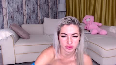 elisabeth_jason online show from January 20, 2025, 4:54 am