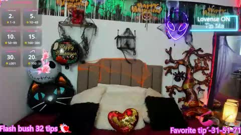 Elizabeth  online show from October 28, 2025, 12:09 pm