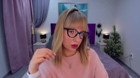 Snapshot of elisabethmills chatting on January 6, 2025, 4:34 pm Elisabeth online show from January 6, 2025, 4:34 pm