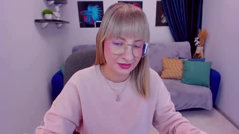 Snapshot of elisabethmills chatting on January 7, 2025, 3:33 pm Elisabeth online show from January 7, 2025, 3:33 pm