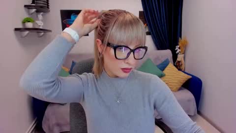 Snapshot of elisabethmills chatting on January 19, 2025, 3:32 pm Elisabeth online show from January 19, 2025, 3:32 pm