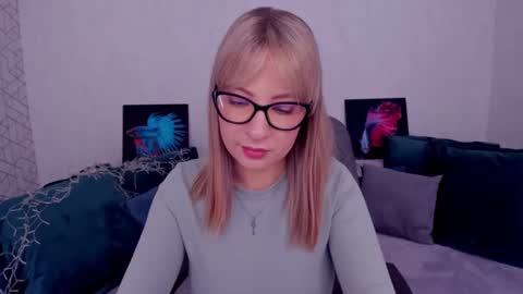 Snapshot of elisabethmills chatting on February 26, 2025, 11:52 am Elisabeth online show from February 26, 2025, 11:52 am