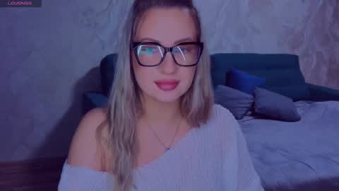 Snapshot of elisabethmills chatting on October 15, 2025, 6:19 pm Elisabeth online show from October 15, 2025, 6:19 pm