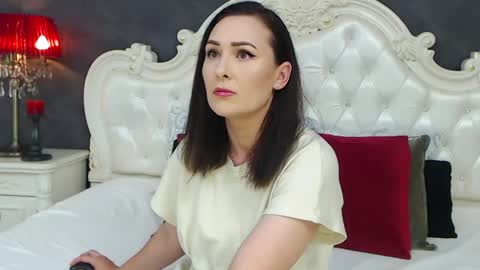 Krissy online show from June 8, 2026, 11:32 am