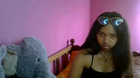 elisah01 online show from February 6, 2026, 4:28 am