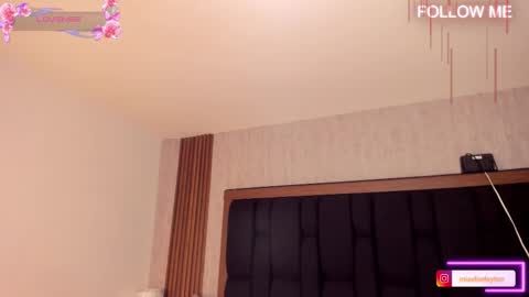 ELISE LEYTON online show from November 6, 2025, 11:48 pm