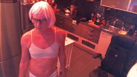 Barbie online show from November 17, 2025, 8:36 pm