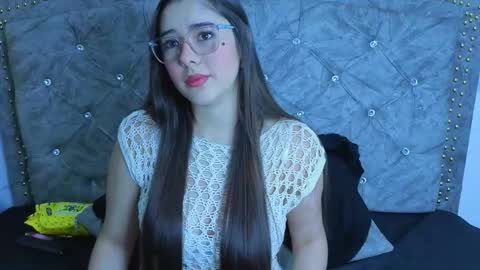 elisvega online show from February 18, 2026, 8:05 pm