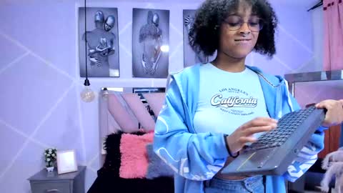 elit noa online show from February 4, 2025, 8:17 pm