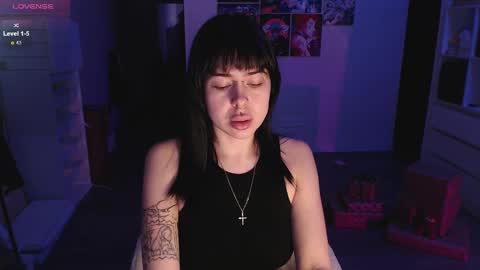 Ari online show from December 11, 2024, 3:15 pm