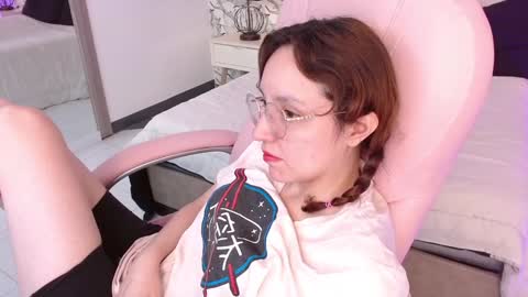 Eliza online show from January 17, 2025, 7:27 pm