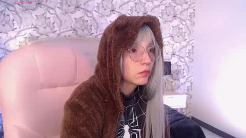 Eliza online show from September 26, 2025, 8:02 pm