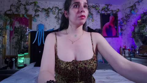 Snapshot of elizabeth77_ chatting on January 27, 2025, 8:17 pm Elizabeth online show from January 27, 2025, 8:17 pm