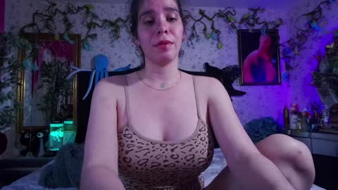 Snapshot of elizabeth77_ chatting on January 28, 2025, 8:04 pm Elizabeth online show from January 28, 2025, 8:04 pm