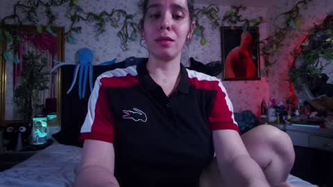 Snapshot of elizabeth77_ chatting on February 4, 2025, 10:13 pm Elizabeth online show from February 4, 2025, 10:13 pm
