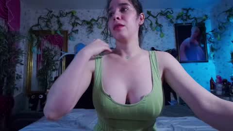 Snapshot of elizabeth77_ chatting on February 11, 2025, 10:15 am Elizabeth online show from February 11, 2025, 10:15 am