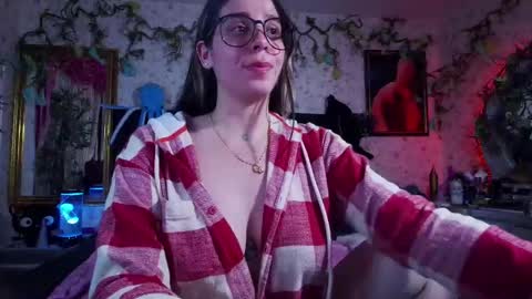 Snapshot of elizabeth77_ chatting on March 10, 2025, 11:16 pm Elizabeth online show from March 10, 2025, 11:16 pm