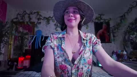 Snapshot of elizabeth77_ chatting on September 14, 2025, 1:32 pm Elizabeth online show from September 14, 2025, 1:32 pm