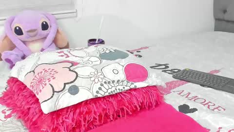 Snapshot of elizabeth_18_ chatting on February 27, 2025, 3:14 am ELIZA online show from February 27, 2025, 3:14 am