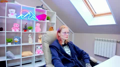 Snapshot of elizabeth_harpper chatting on January 3, 2025, 7:38 am Elizabeth online show from January 3, 2025, 7:38 am