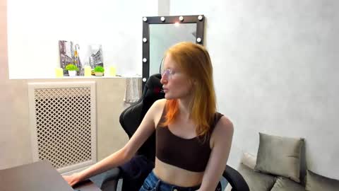 Snapshot of elizabeth_harpper chatting on February 12, 2025, 11:18 am Elizabeth online show from February 12, 2025, 11:18 am