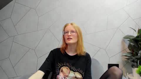 Snapshot of elizabeth_harpper chatting on February 13, 2025, 8:27 am Elizabeth online show from February 13, 2025, 8:27 am