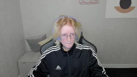 Snapshot of elizabeth_harpper chatting on September 11, 2025, 1:17 am Elizabeth online show from September 11, 2025, 1:17 am