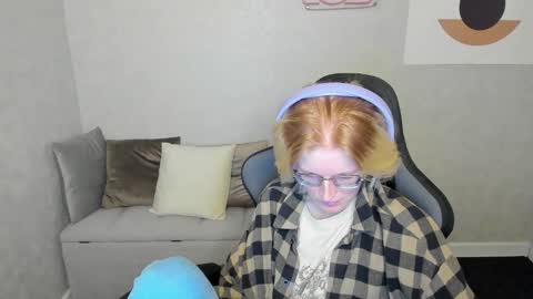 Snapshot of elizabeth_harpper chatting on September 23, 2025, 1:52 am Elizabeth online show from September 23, 2025, 1:52 am